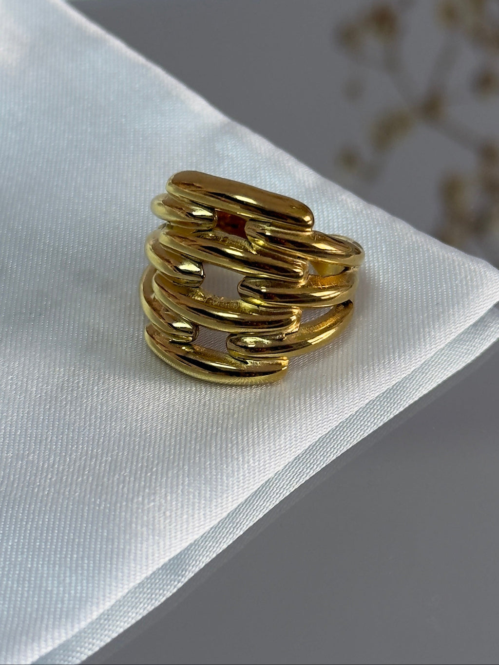 Anillo lazo dorado